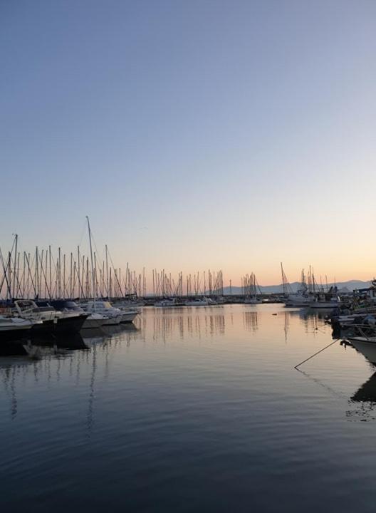 Houseboat Cagliari Hotel Exterior photo